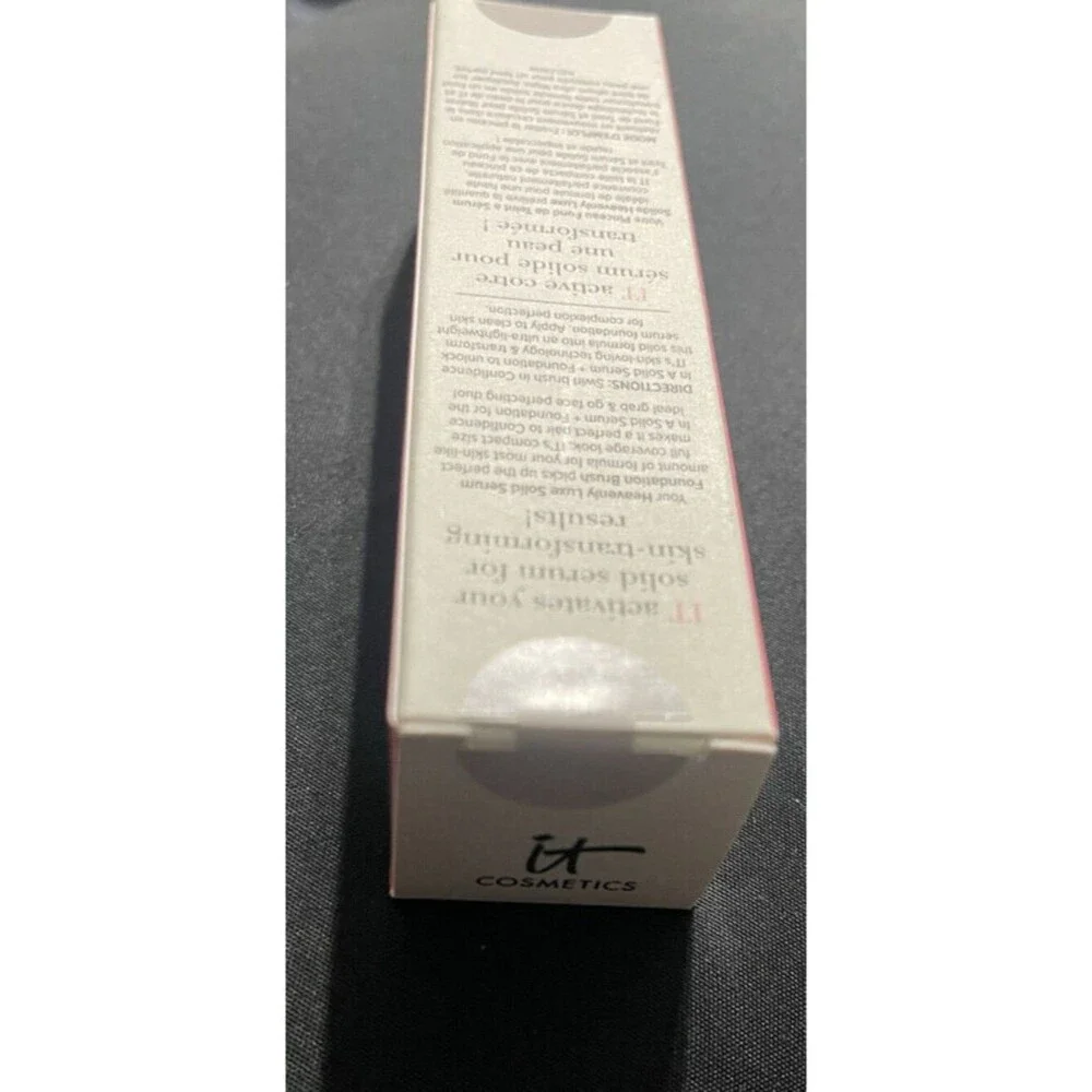 NIB Benefit Cosmetics Multitasking Retractable Cheek Brush